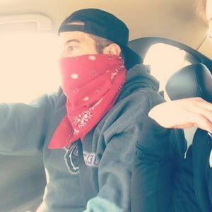 Meet your Posher, Charles